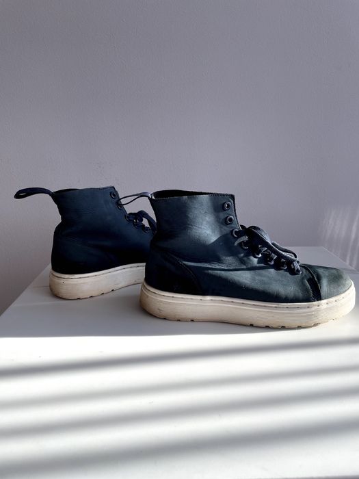 Dr. Martens боти