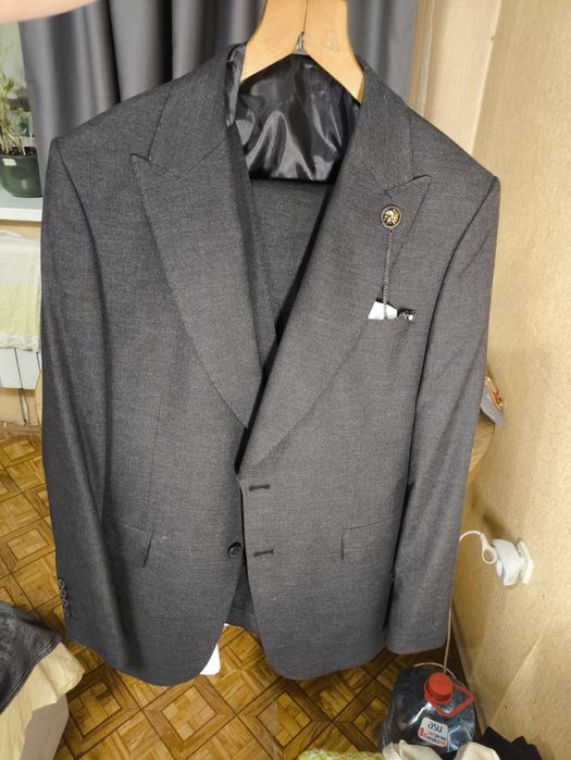 Продам свадебный костюм