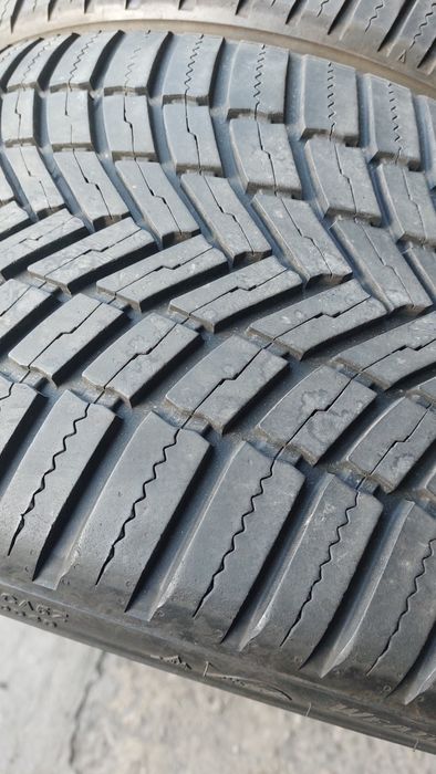 Всесезонни гуми 235/35/19 Bridgestone 4 броя