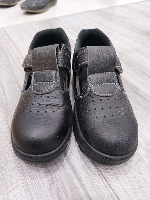 Продам спецобувь 7000