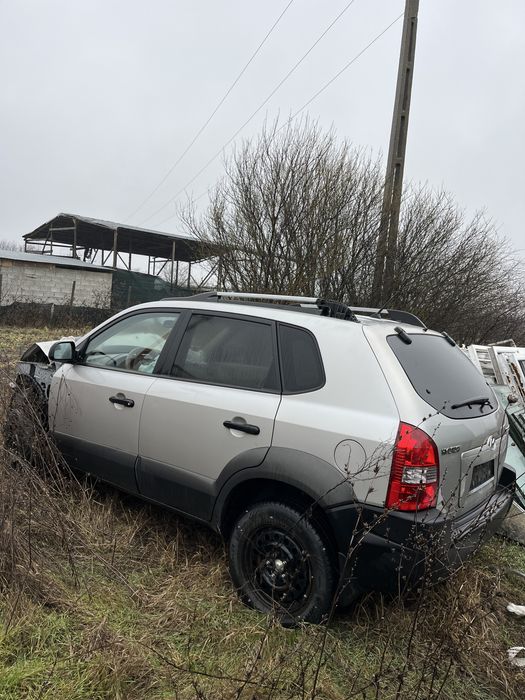 Hyundai Tucson 2008 perfect funcțională+mașină pentru piese
