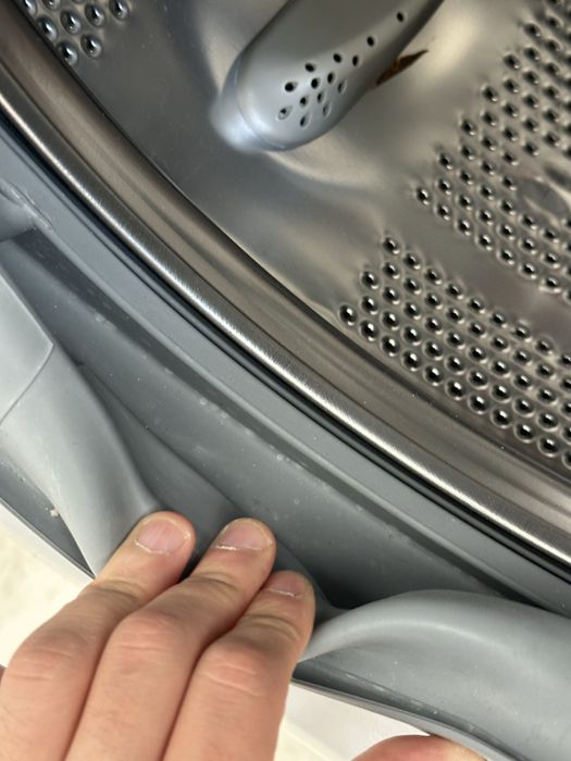 Стиральная машина Candy, почти новая)