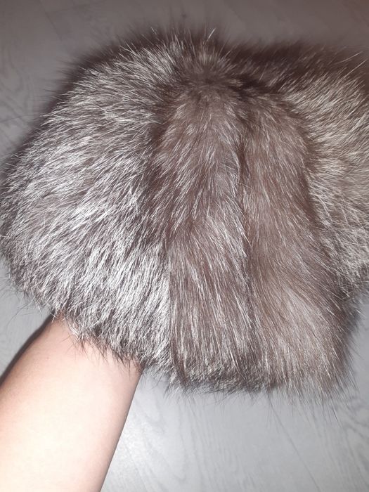 Зимняя шапка женскся