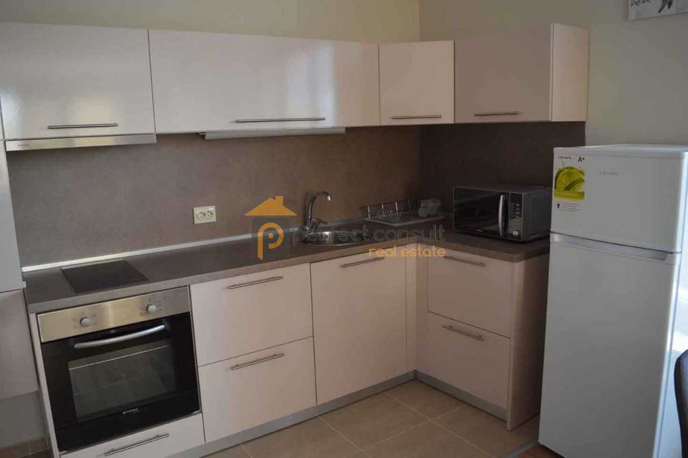 Дава се под наем Тристаен апартамент в Пловдив, Кючук Париж - 120 кв.м за 458.49 € - Снимка #3