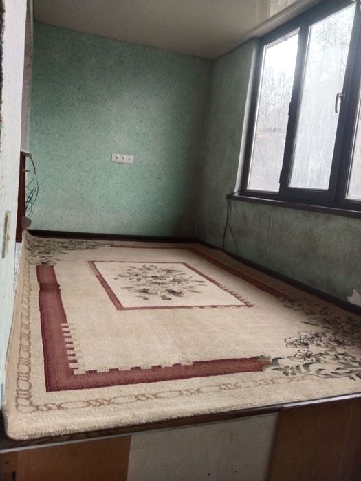 Uy eski qurilgan 4 etajlik