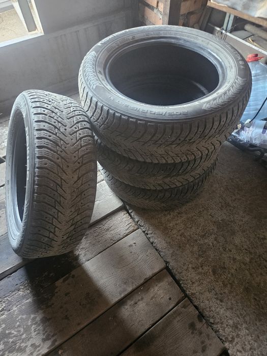 Продам шины комплект
