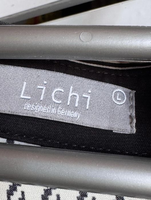 Платье от бренда Lichi