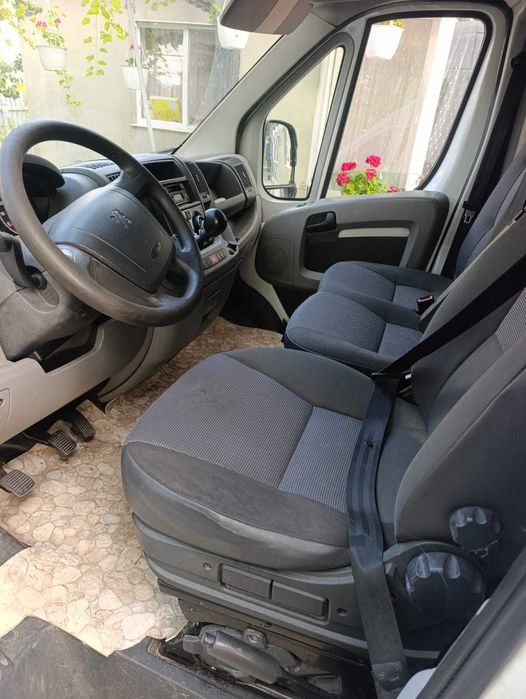 Vând Peugeot Boxer 2010