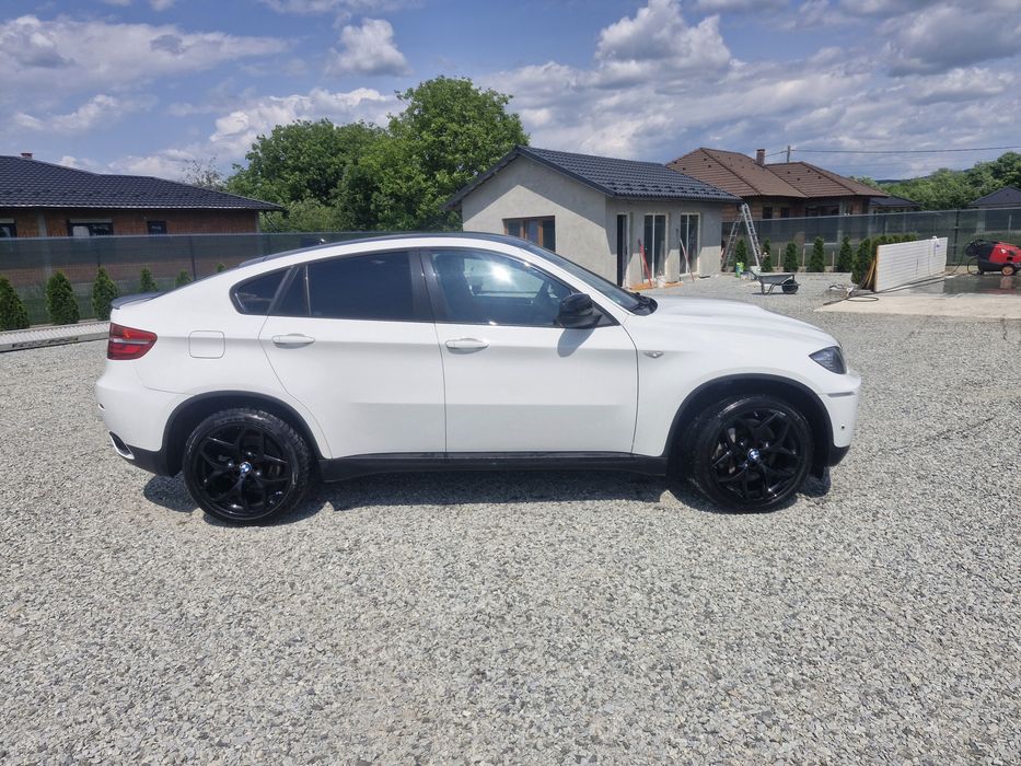 Bmw X6 xDrive50d Pachet M 381CP