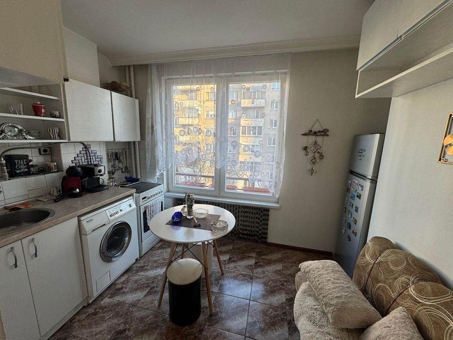 Двустаен, под наем, ж.к Красна поляна 2