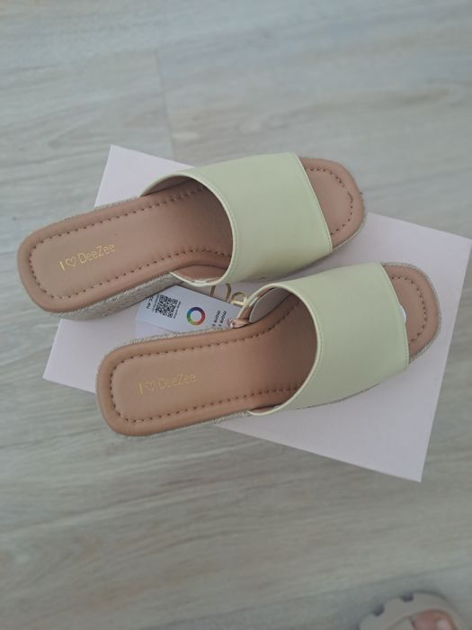 Нови чехли (еспадрили) Dee Zee, номер 37