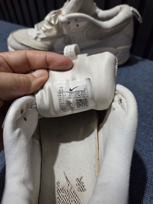 Продаются кроссовки