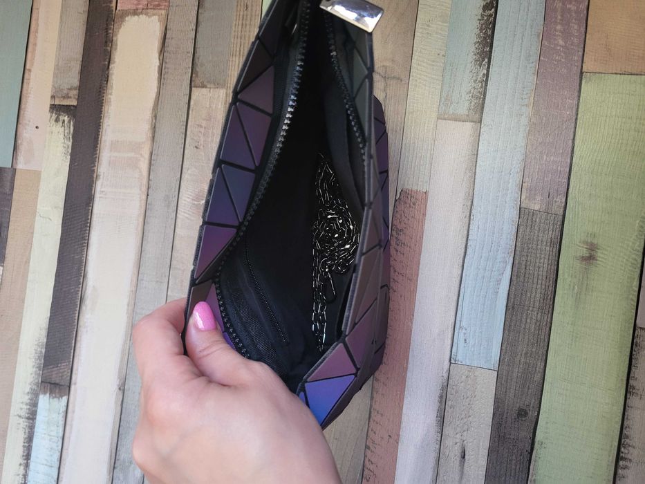 Продавам дамски чанти на цени от 8лв до 20лв