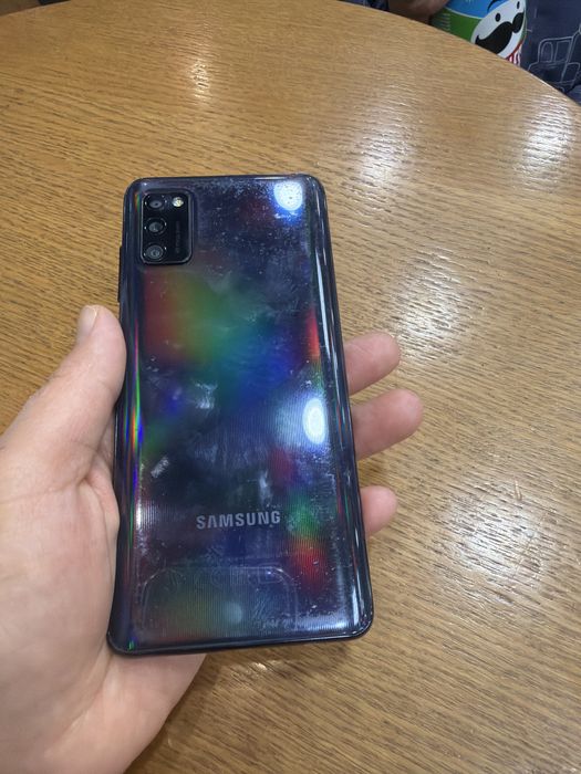 Samsung A41 в хорошем состоянии