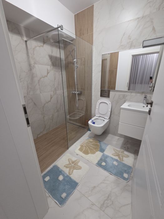 Închiriez apartament central