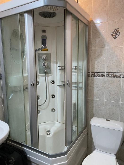 Душевая  кабинка