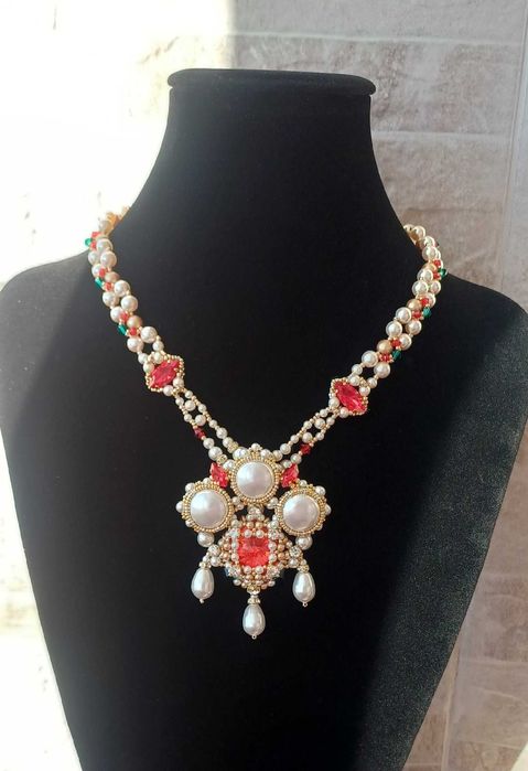 Ръчно изработено колие Венеция с цвят Light Siam