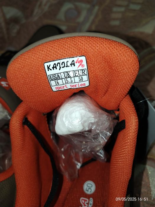 Кроссовки великаны