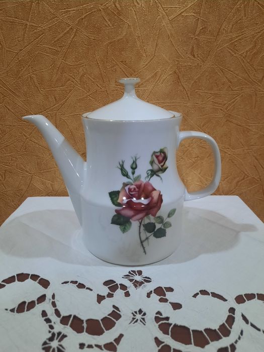 Красивый чайник, Богемия, Чехословакия, вместимость 1 литр, в отличном