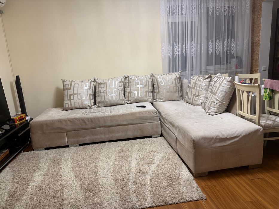 Продаю б/у диван