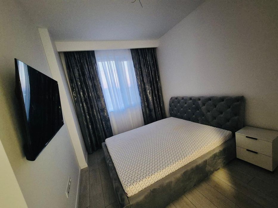 Inchiriez apartament