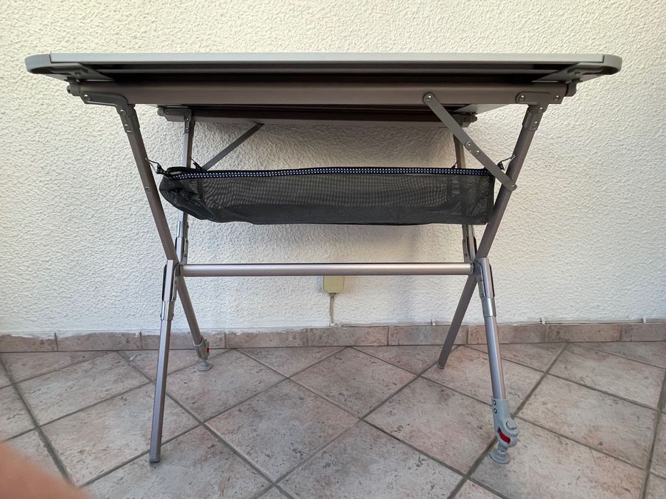 Алу Сгъваема маса за Къмпинг, Каравана, Кемпер и др. Немска от BERGER.