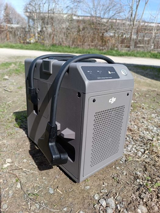 DJI Agras T30 Combo с 3 батерии, зарядно, форсунки, кит за дървета