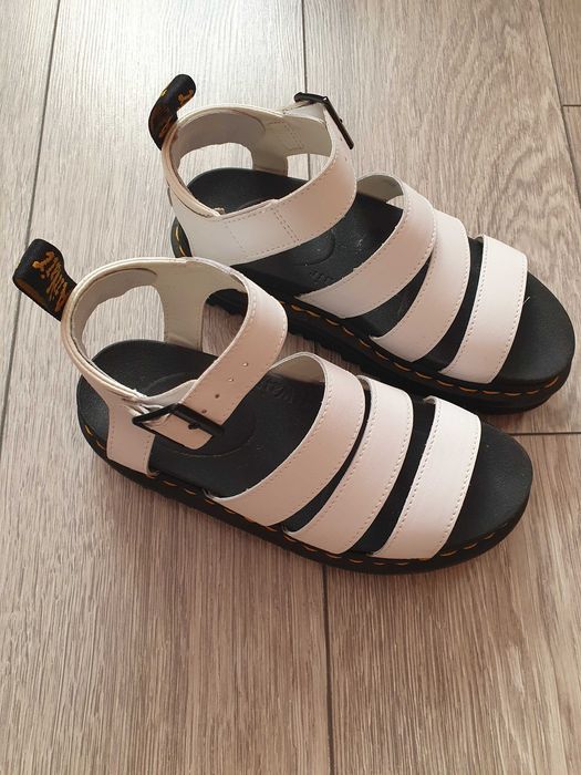 Sandale Dr. Martens