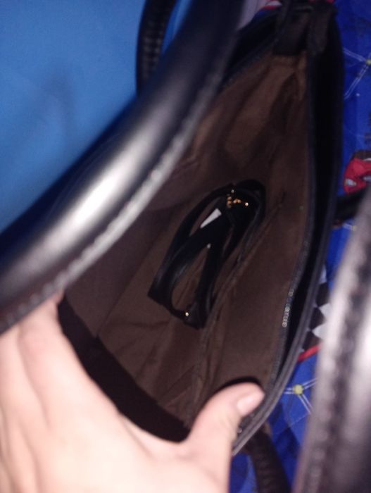 Дамска чанта чисто нова