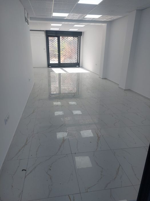 Дава се под наем Магазин в Варна, Трошево - 106 кв.м за 918 € - Снимка #1