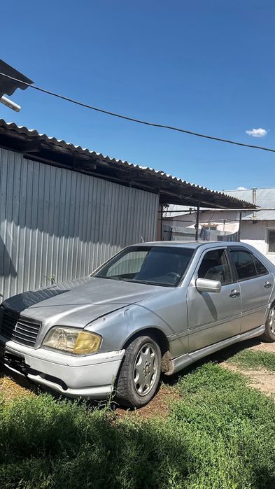 Mercedes-Benz C-Class W202