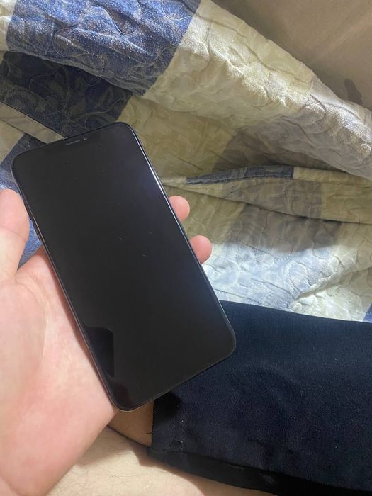 Iphone xs max      .