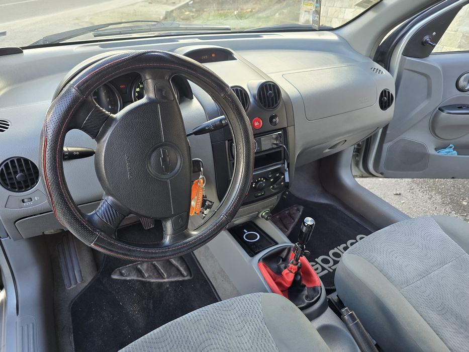 Chevrolet kalos 2005 година на части