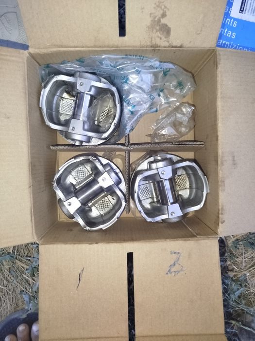 Поршен Тайота 10камри пять s, 0,50, 3 поршен, 3штука 10тыс