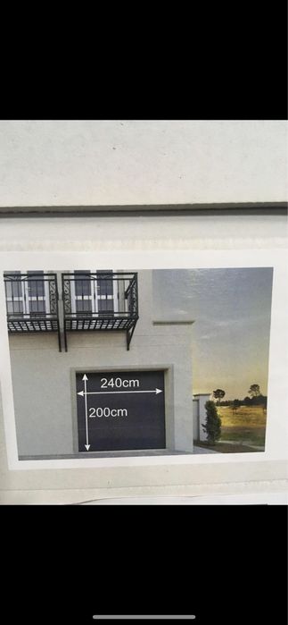 Секционна гаражна врата