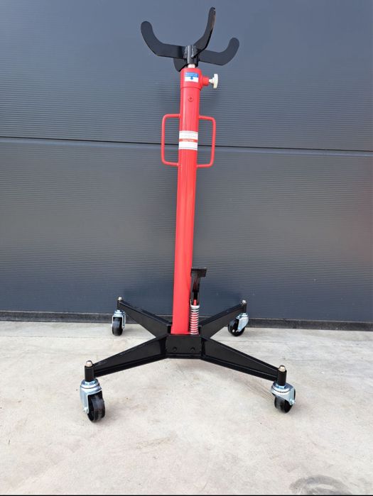 Хидравличен крик за двигател