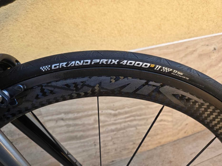 Карбонов шосеен велосипед Giant Advanced Pro 1 TCR