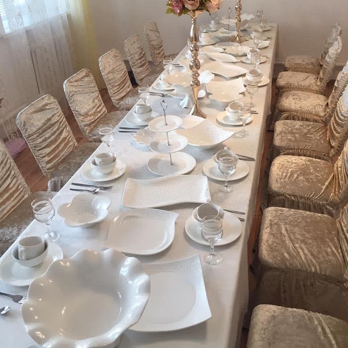 Столы и стулья с посуды