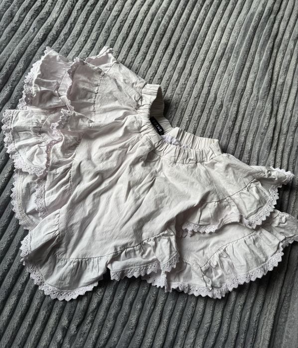 Необычная юбка белого цвета