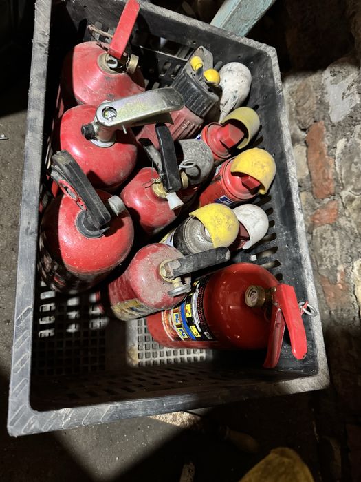 Огнетушители домкраты баллоники и многое