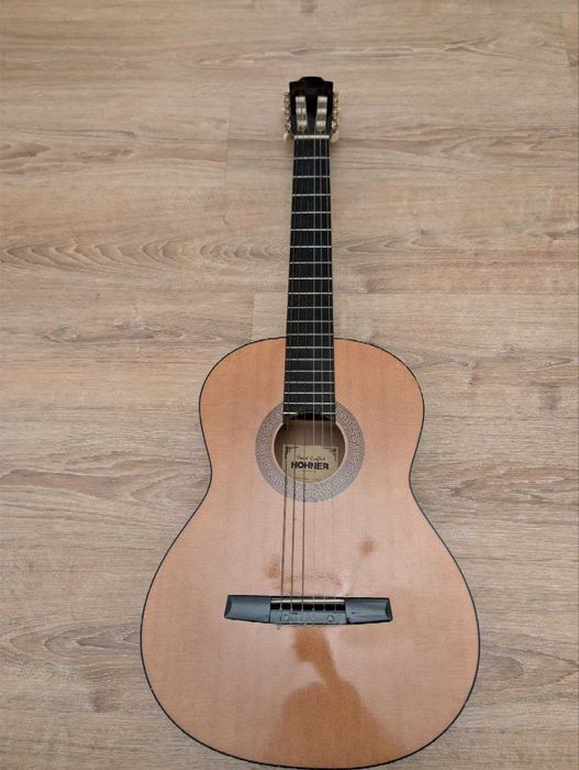 Продам гитару Hohner HC06