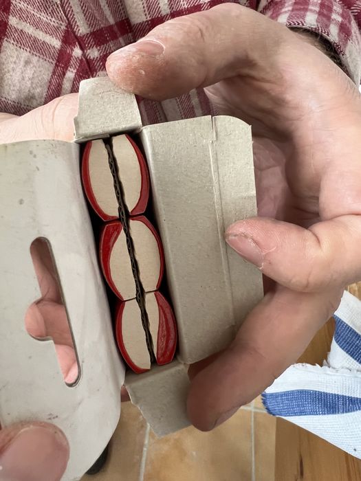 Bordura rosie ornamentala pentru faianta