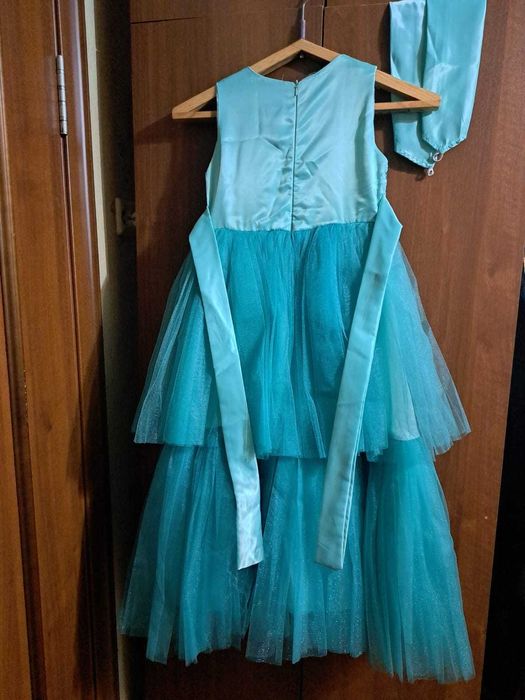 Продам платье детское нарядное