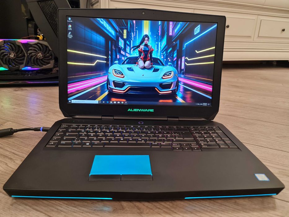 Laptop gaming ALIENWARE, intel core i7 , ram 32 gb, video 8 gb, 17,3"