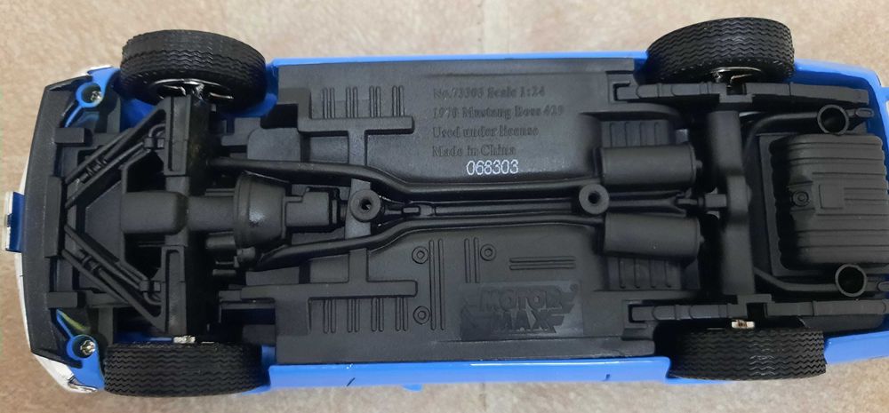 Машинка коллекционная модель