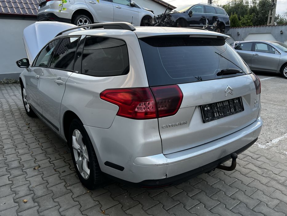 Piese Dezmembrari Citroen C5 1.6 diesel cod: 9H01 an 2010 . Se pote oferi montaj , factura si garantie! Service autorizat