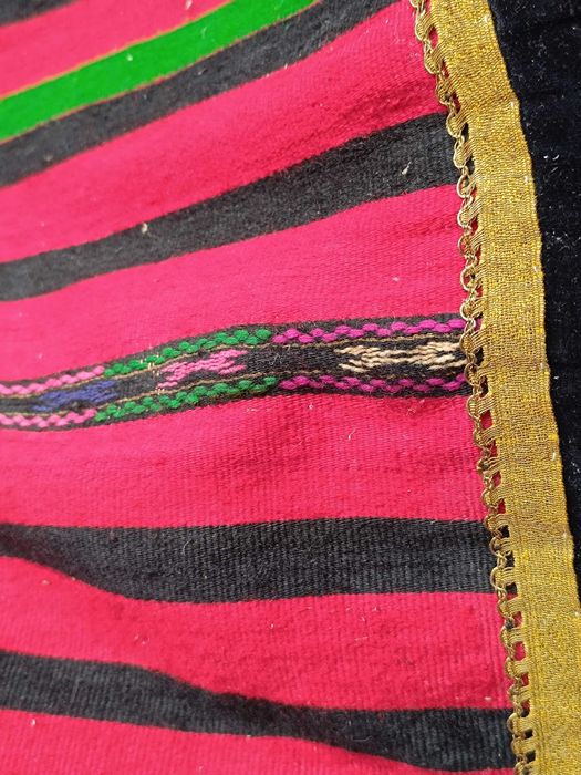 Ръчно тъкан плат със сърмена лента – 9 метра, двойна ширина