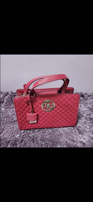 Чанти Guess,ново