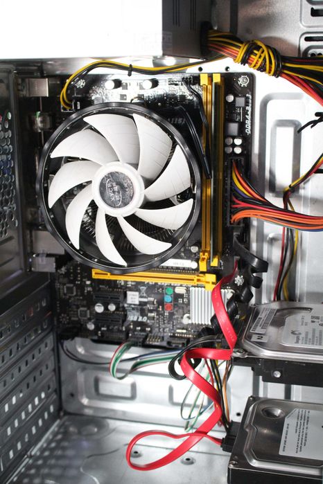 Кейс H110 DDR4 CPU-I3 7100 CpuRgb
