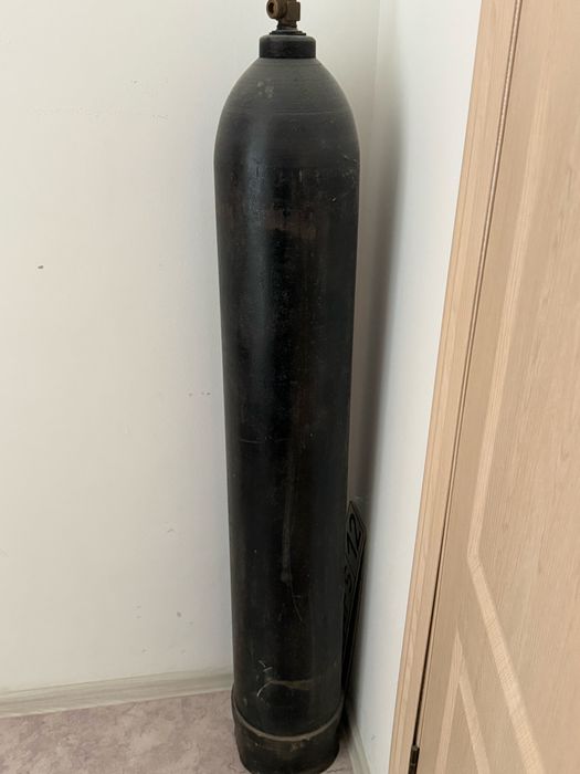 Продам кислородый балон.